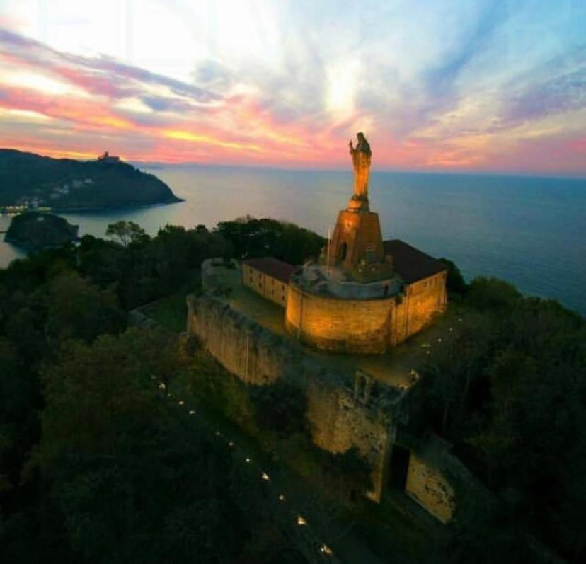 32 De Agosto Rooms San Sebastian Bagian luar foto